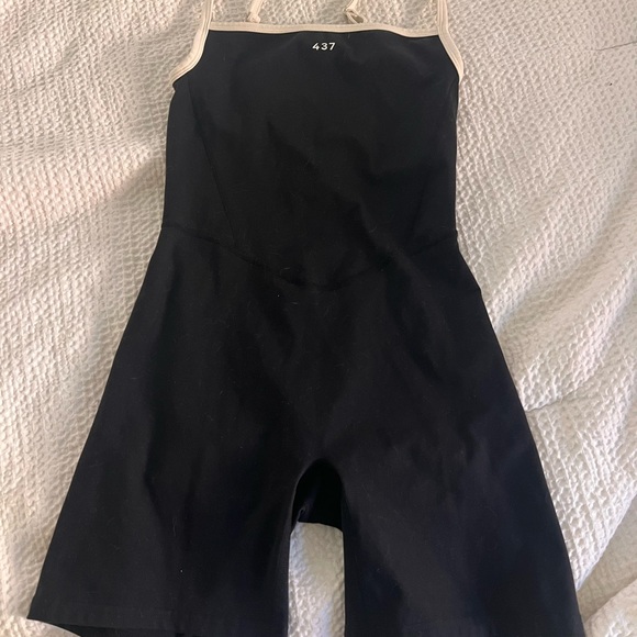 437 shorts onesie in Black, Size Small - Picture 2 of 3
